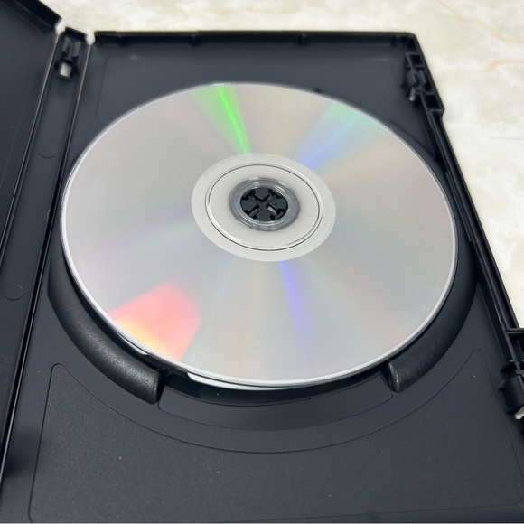 The Dark Knight Rises DVD - Picture 4 of 4